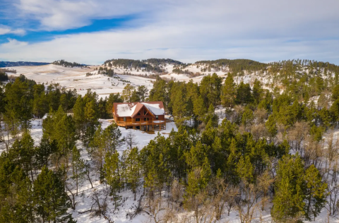 This Remote Log Home Airbnb In South Dakota Is Perfect For The Outdoor Lovers In Your Life