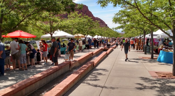 It’s Always Warm And Sunny At This Year-Round Outdoor Market In Utah