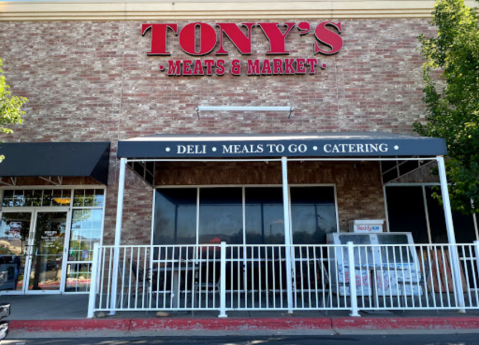 Tony's Is A Hole-In-The-Wall Market In Colorado With Some Of The Best Fried Chicken In Town