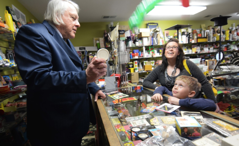 The Oldest Magic Shop In The U.S. Is Right Here In Minnesota, And It's Full Of Enchanting Fun