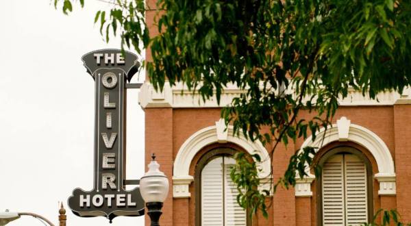 Stay In Style At The Beautiful, Historic Oliver Hotel In The Heart Of Downtown Knoxville, Tennessee