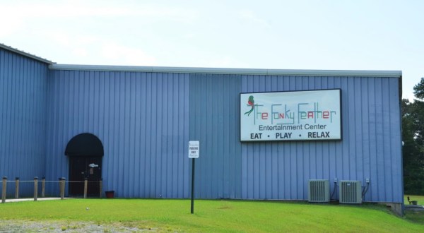 There’s Lots To Do And Food To Try At The Funky Feather, A Family Entertainment Center In Alabama