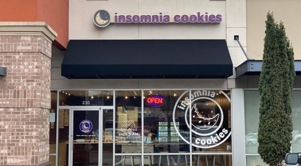 Insomnia Cookies In Texas Will Deliver Cookies Right To Your Door Until 3AM
