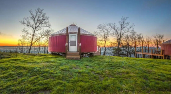 The Views From This Cherry Blossom Yurt Rental In Georgia Are Pure Magic