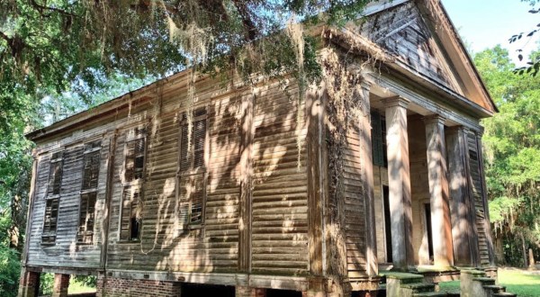 Not Many People Realize These 8 Little Known Haunted Places In Alabama Exist