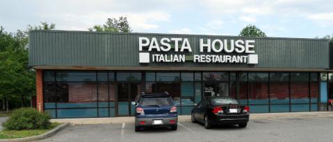 Pasta House Is A Family-Run Italian Eatery Right Here In Virginia That Belongs On Your Radar