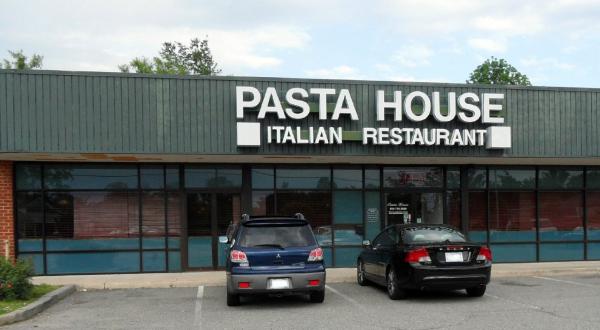 Pasta House Is A Family-Run Italian Eatery Right Here In Virginia That Belongs On Your Radar