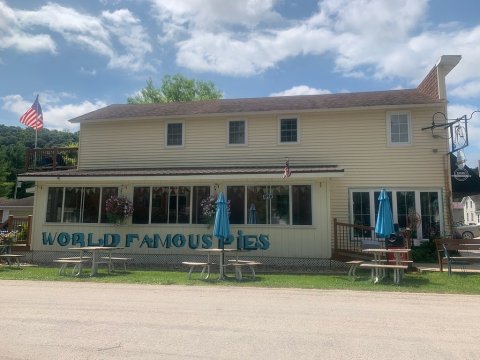 You Will Never Regret Your Visit To the Delightful, Delicious Aroma Pie Shoppe In Whalan, Minnesota
