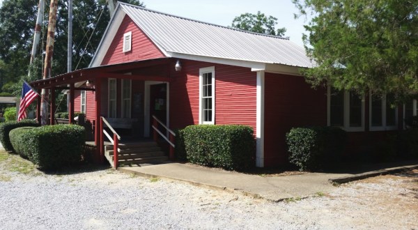 The Sunday Buffet At Red’s Little Schoolhouse Restaurant In Alabama Is A Delicious Road Trip Destination