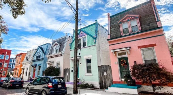 Stroll Down A Colorful Street In Cincinnati And Hang Out In Charming Northside