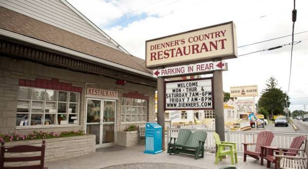 The All-You-Can-Eat Buffet At Dienner’s Country Restaurant In Pennsylvania Features Downright Delicious Country Cookin’