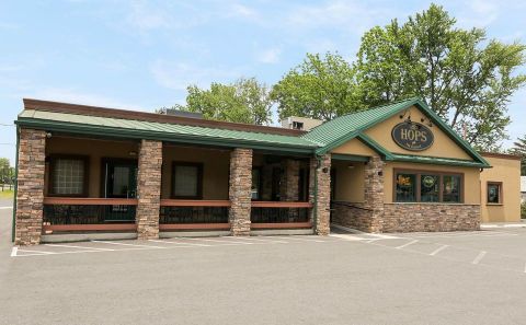 Chow Down At Hops At The Paddock, An Affordable, All-You-Can-Eat Prime Rib Restaurant In Pennsylvania