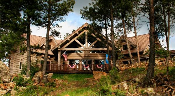 You’ll Have A Front Row View Of South Dakota’s Mount Rushmore At These Cozy Cabins