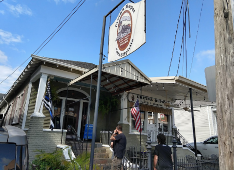 Chow Down On More Than 20 Different Burgers At The Gretna Depot Cafe Near New Orleans