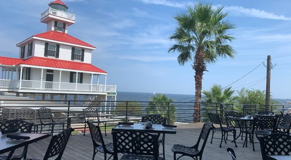 Enjoy A Sunset Over The Water At Landry’s Seafood House In New Orleans
