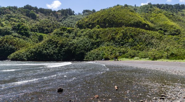Experience Endless Natural Beauty At Honomanu Bay, One Of Hawaii’s Prettiest Black Sand Beaches
