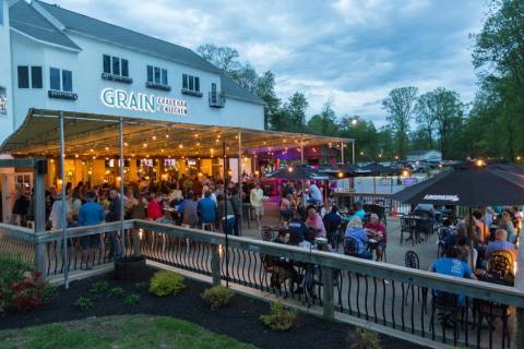 There's A Delicious Waterfront Restaurant Just Steps From Lums Pond State Park In Delaware