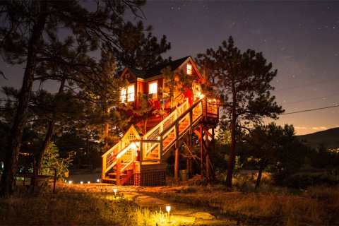 Sleep Among Towering Pines At The Little Red Treehouse In Colorado