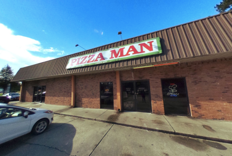 Watch Your Pizza Be Made From Scratch At Pizza Man Near New Orleans