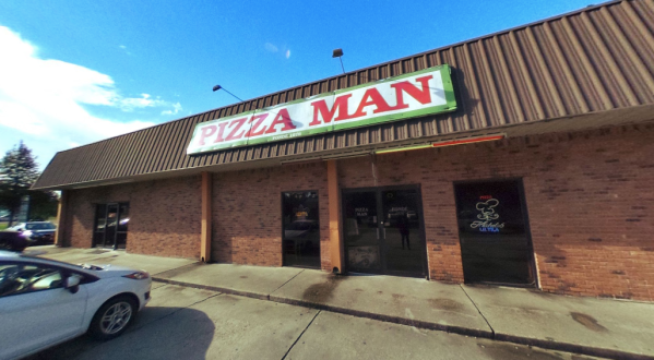 Watch Your Pizza Be Made From Scratch At Pizza Man Near New Orleans