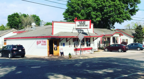 Olde Tyme Grocery In Louisiana Is Overflowing With Deliciousness And Old-School Charm