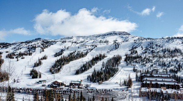 5 Utah Ski Resorts That Give You The Most Bang For Your Buck