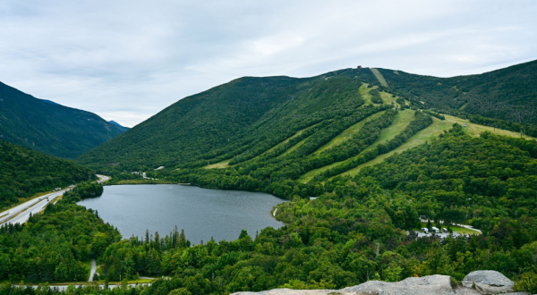 The Quaint Artists Bluff Trail Is A Short And Sweet Hike In New Hampshire