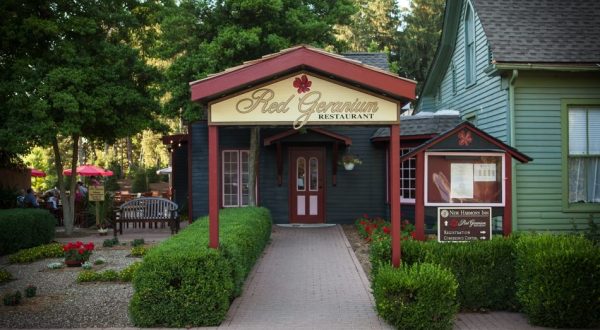 The Red Geranium Is A Captivating Romantic Restaurant In Indiana