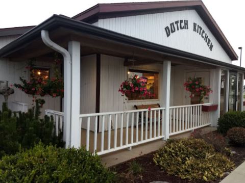 Dutch Kitchen Bake Shop & Deli In Indiana Will Transport You To Another Era
