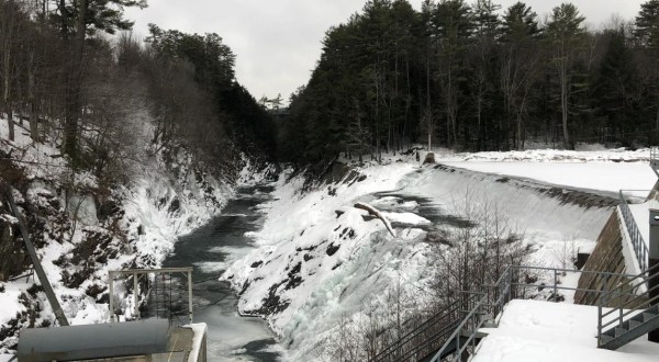Vermont’s Grand Canyon Of The East Looks Even More Spectacular In the Winter
