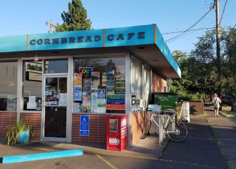 Cozy Up With Award-Winning Comfort Food At Oregon's Cornbread Cafe