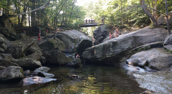 Walk Through 272 Acres Of Rock Formations At New Hampshire’s Sculptured Rocks Natural Area