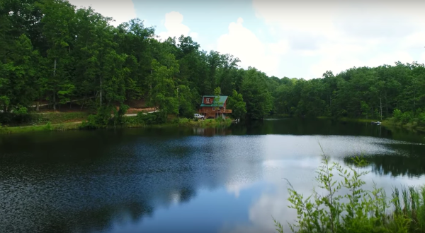 Stay In The Heart Of Kentucky’s Natural Beauty At Bear Track Lake Adventures