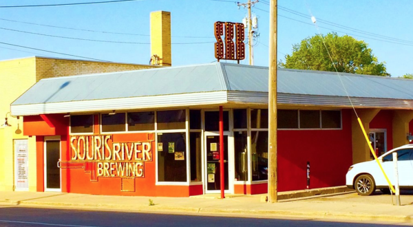 The Souris River Brewing Company In North Dakota Has Brews, Food, And Music That Are Nothing Short Of Perfection