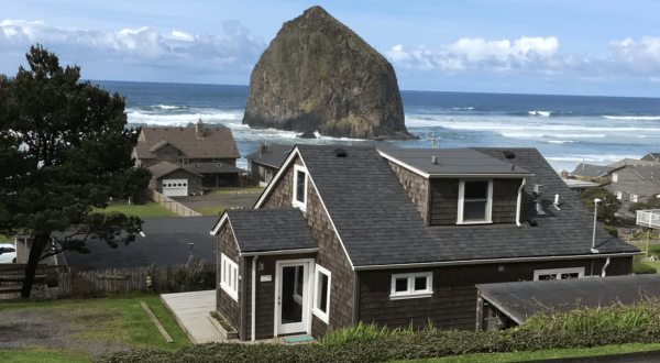 You’ll Have A Front Row View Of Oregon’s Haystack Rock At This Cozy Cottage
