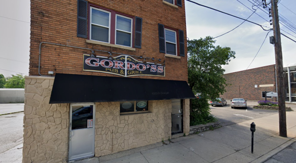 Unique And Massive Burgers Are Hiding Inside Gordo’s Pub And Grill In Cincinnati