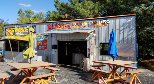 Meaty’s Is A Ramshackle Meat Shack Hiding Near Detroit That Serves The Best BBQ Around