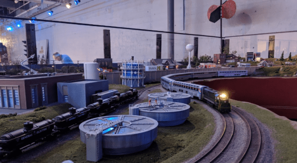 The 16,000-Square-Foot Indoor Train Park At Model Trains Station In South Carolina Proves There’s Still A Kid In All Of Us