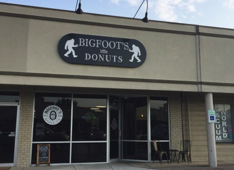 The Whole Family Will Love A Trip To This Bigfoot-Themed Donut Shop In Alabama