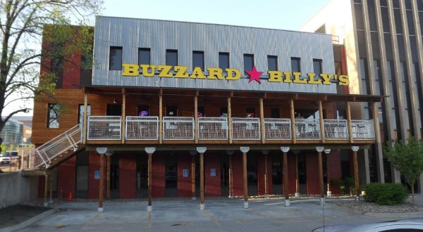 You’ll Feel Like You’re Down On The Bayou When You Dine At Buzzard Billy’s In Iowa