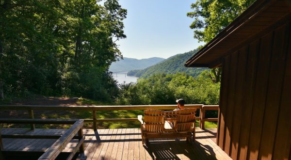 You’ll Have A Front Row View Of West Virginia’s Bluestone Lake At These Cozy Cabins