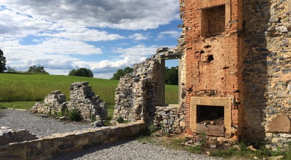 This Hidden Trail In West Virginia Leads To A Magnificent Archaeological Treasure