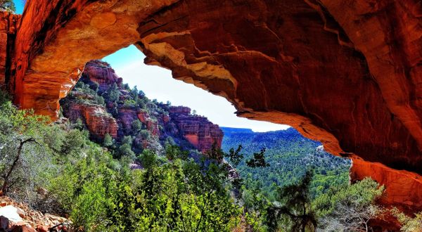 The Arizona Hike That Leads To The Most Unforgettable Destination