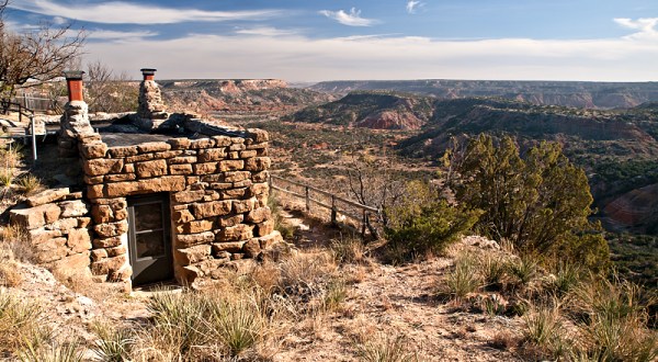 You’ll Have A Front Row View Of The Texas Grand Canyon At These Cozy Cabins