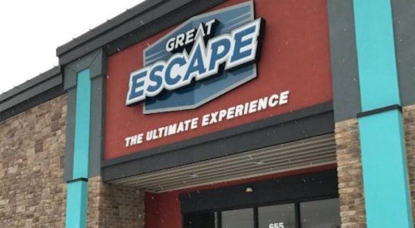Have A Blast When You Play And Dine At The Great Escape, A Bowling Alley and Burger Bar In Iowa