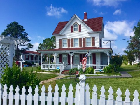Unplug And Unwind At Bay View Inn, A Secluded And Off-The-Grid Bed & Breakfast In Virginia