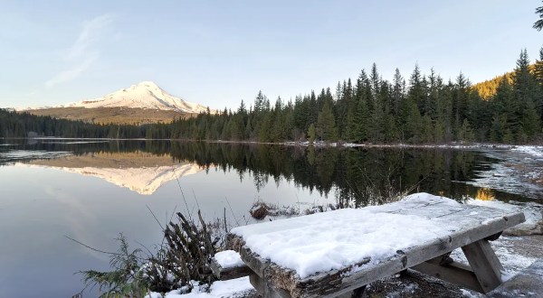 A Hike To Oregon’s Iconic Trillium Lake Is A Winter Wonderland Adventure