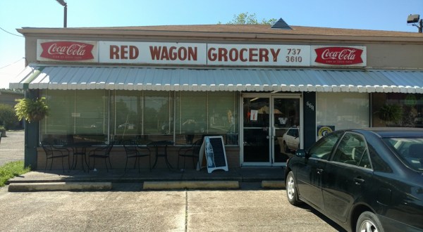 Red Wagon Grocery Has Some Of The Best Hot Plates Near New Orleans