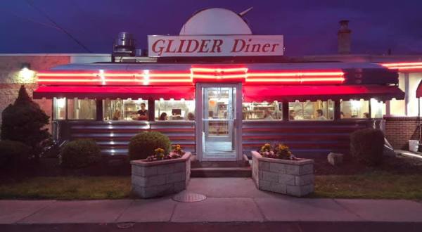 Open Since The 1940s, Step Back In Time At Glider Diner In Pennsylvania