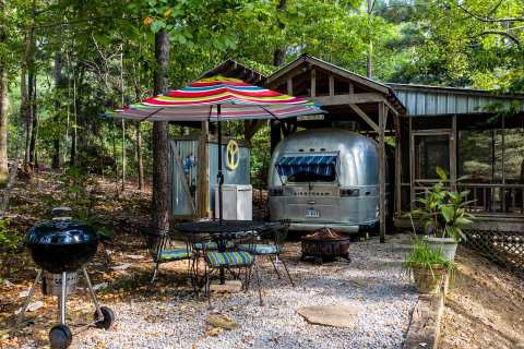 The Vintage Airstream Trailer B&B In Alabama That's Sure To Make A Glamper Out Of You